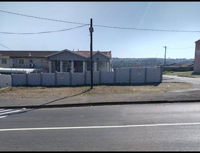 3 BEDROOM HOUSE FOR SALE IN CLAYFIELD